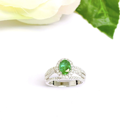 綠寶石鑽石戒指