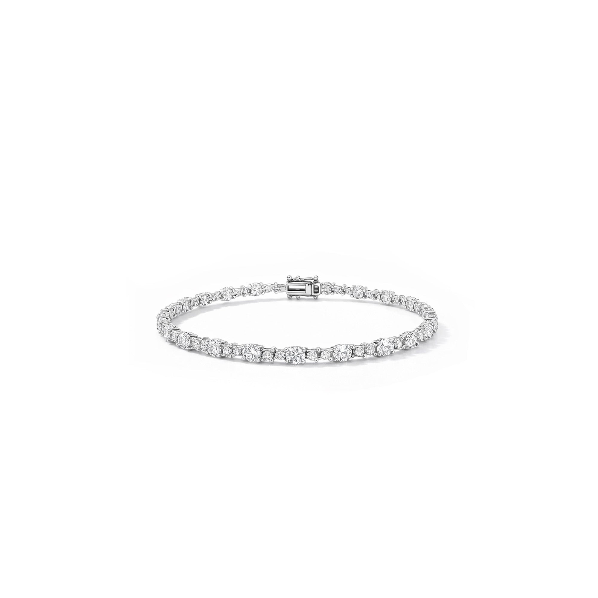 18K Radiant Diamond Tennis Bracelet