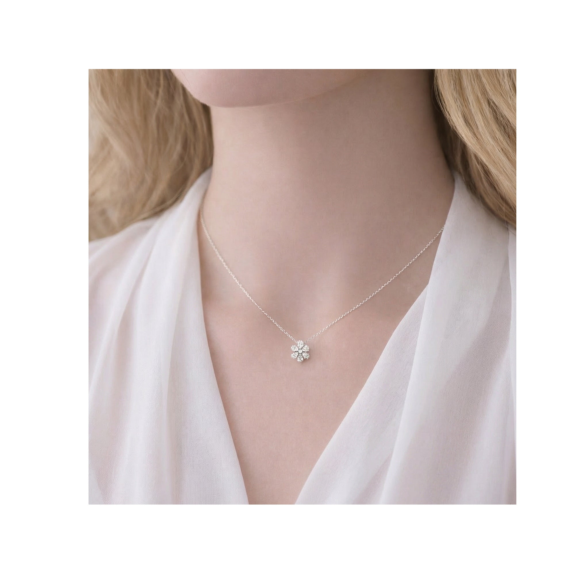 18K 閃亮水晶花簇吊墜